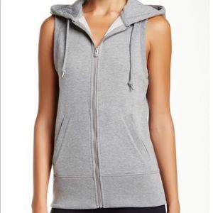 Nicoletta Sleeveless hoodie Lorna Jane